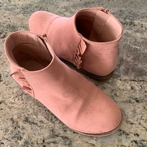 Cat & Jack Blush Ruffle Booties